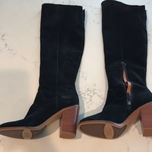 Above the knee Black Suede Boots